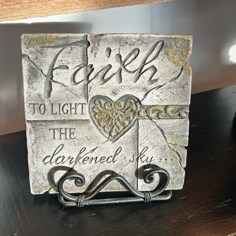 “Faith”plaque with Stand